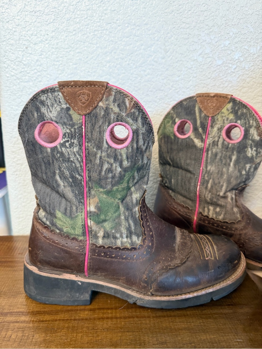 Ariat Kids Camo Western Pull-On Boots with Pink Trim